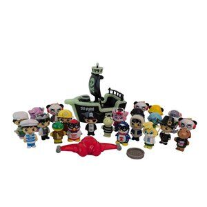 Ryans World SS Ryan Pirate Ship Glow in the Dark & 22 Toy Figures‎